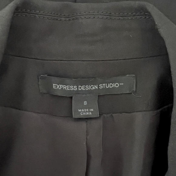 EUC Express Design Studio Two Button Blazer - Black - Size 8 - Picture 13 of 14